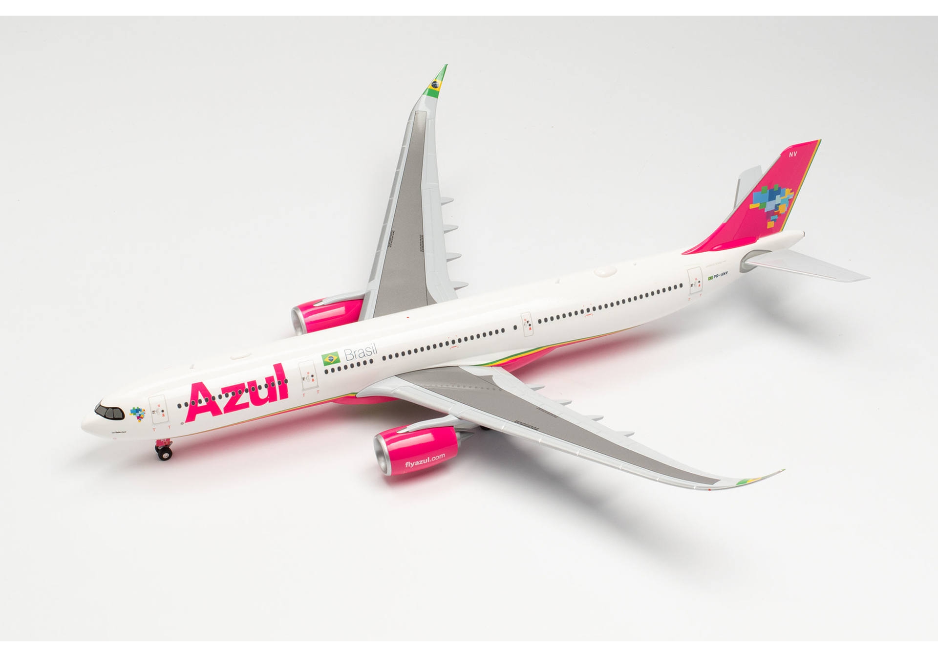 Herpa Wings 571869 Azul Airbus A330-900neo PR-ANV “La Belle Azul” Modellflugzeug 1:200