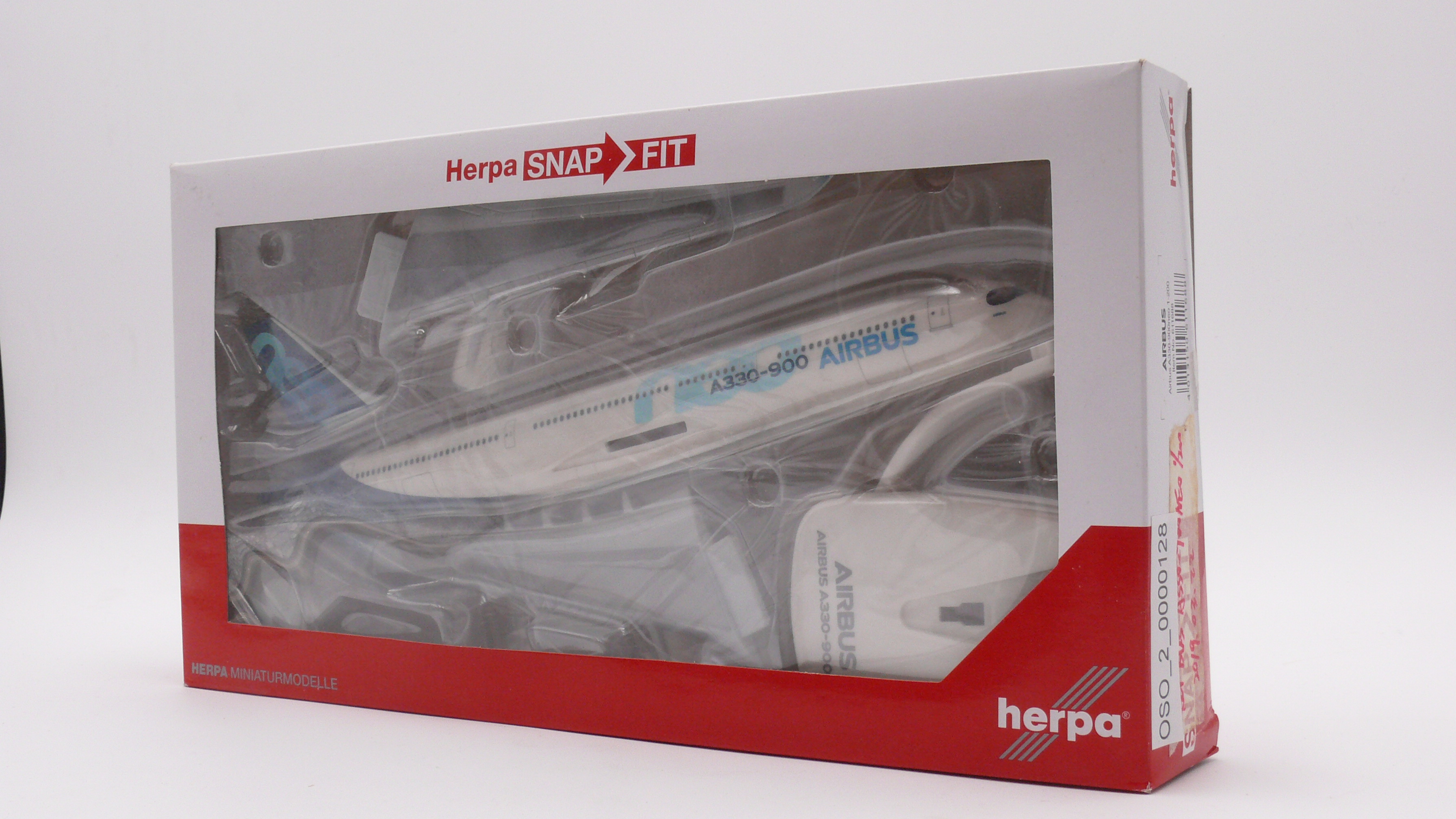 Herpa 611688 Airbus A330-900neo Airbus 1:200