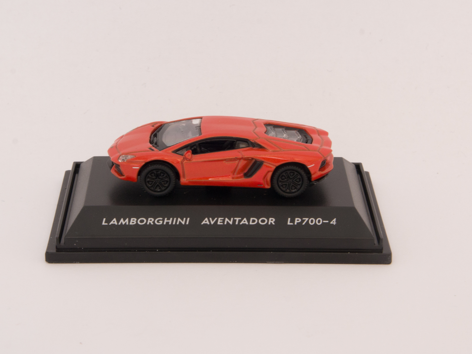 Welly H0 73146 Lamborghini Aventador LP700-4 orange