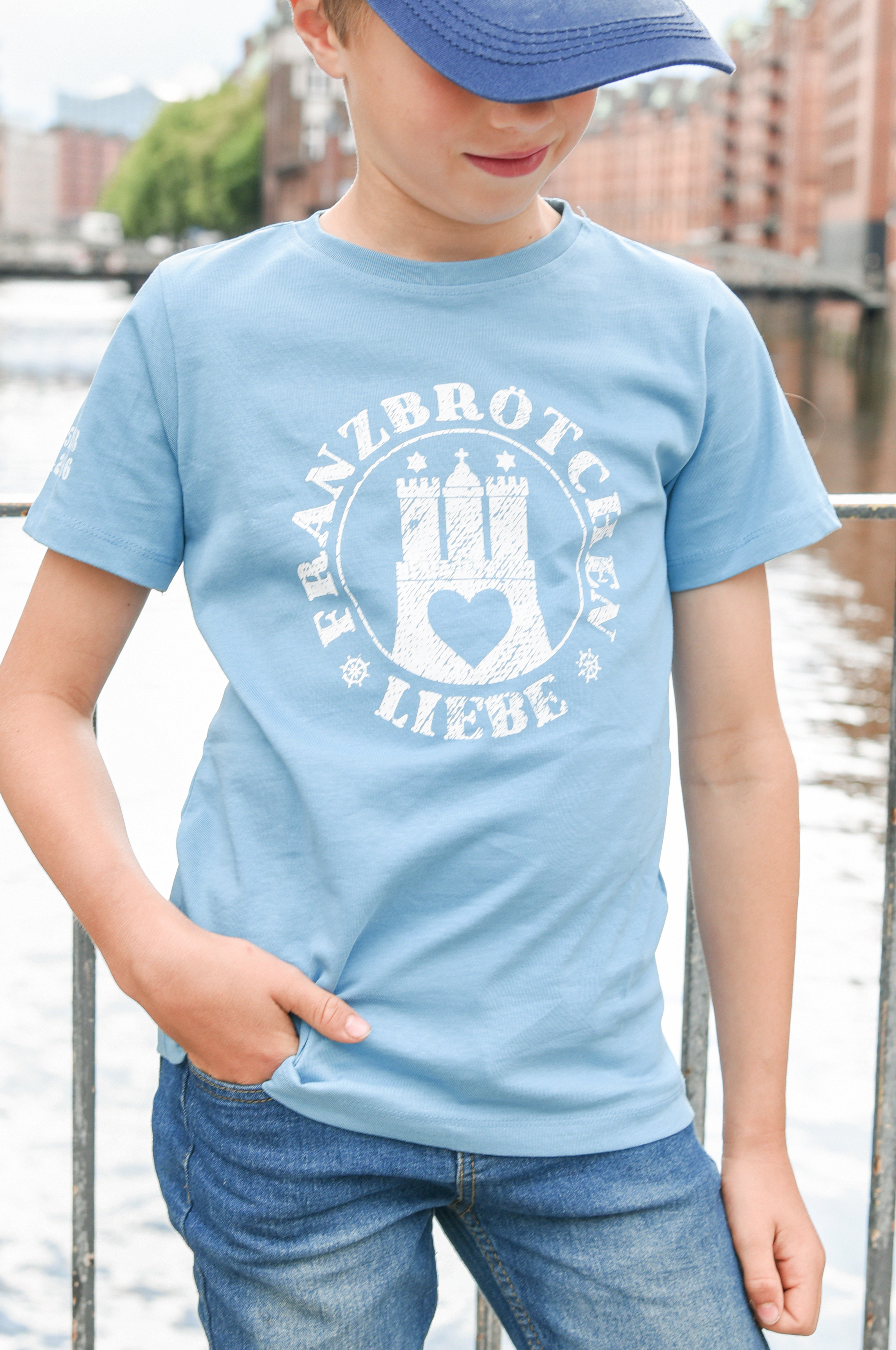 Franzbrötchenliebe Kids T-Shirt - Niagara blau mit weißem Print