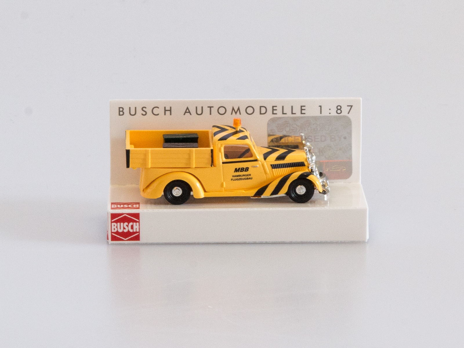 Busch 41504 Mercedes 170 V "MBB Flugzeugbau" Busch 41504 Mercedes 170 V "MBB Flugzeugbau"