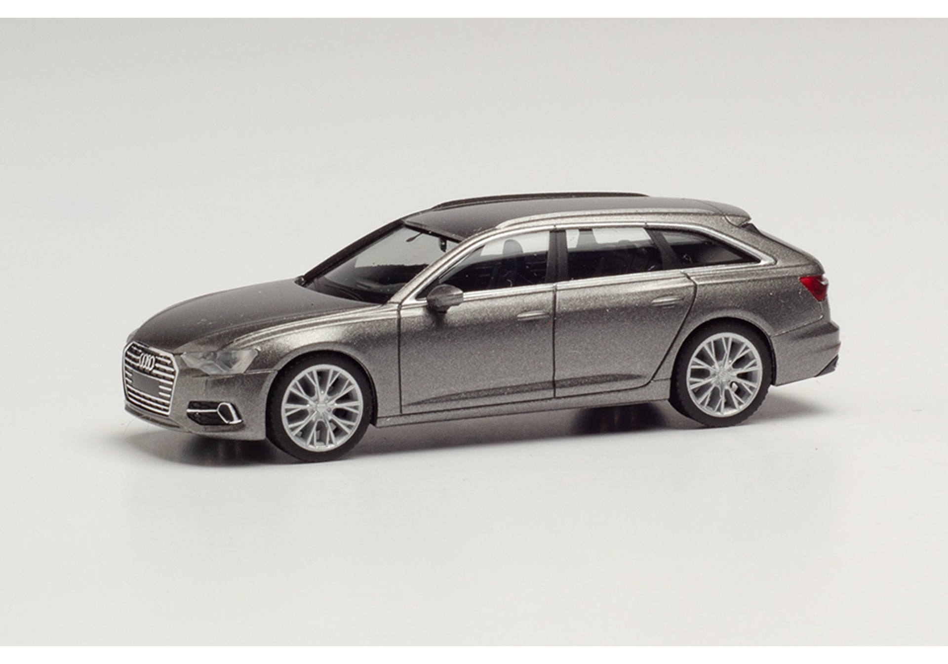 Herpa 430906 BMW Alpina B3 Touring Oxidgrau Modellfahrzeug H0 1:87