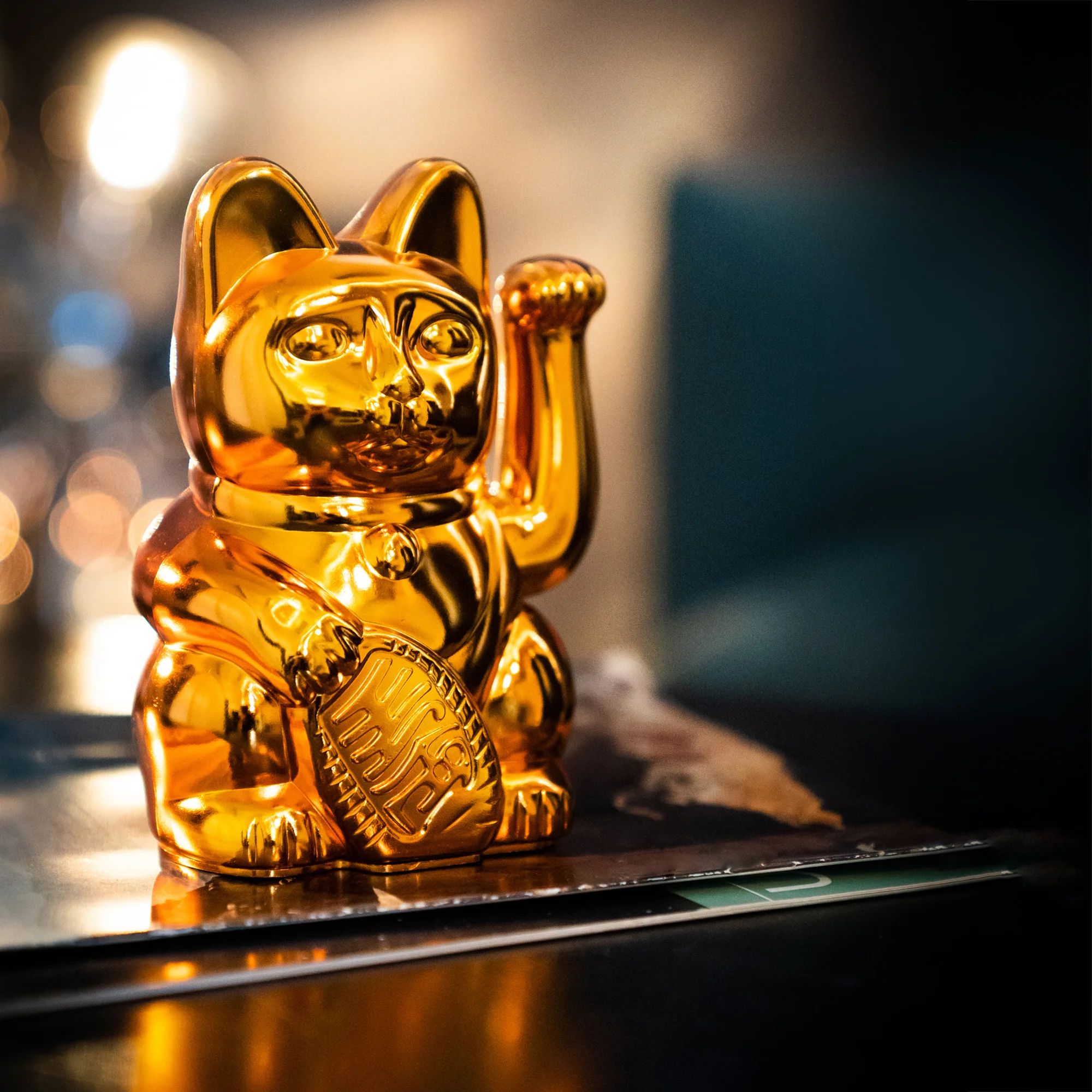 Winkekatze / Maneki Neko | Cosmic Edition - Mars Shiny Copper Winkekatze / Maneki Neko | Cosmic Edition - Mars Shiny Copper