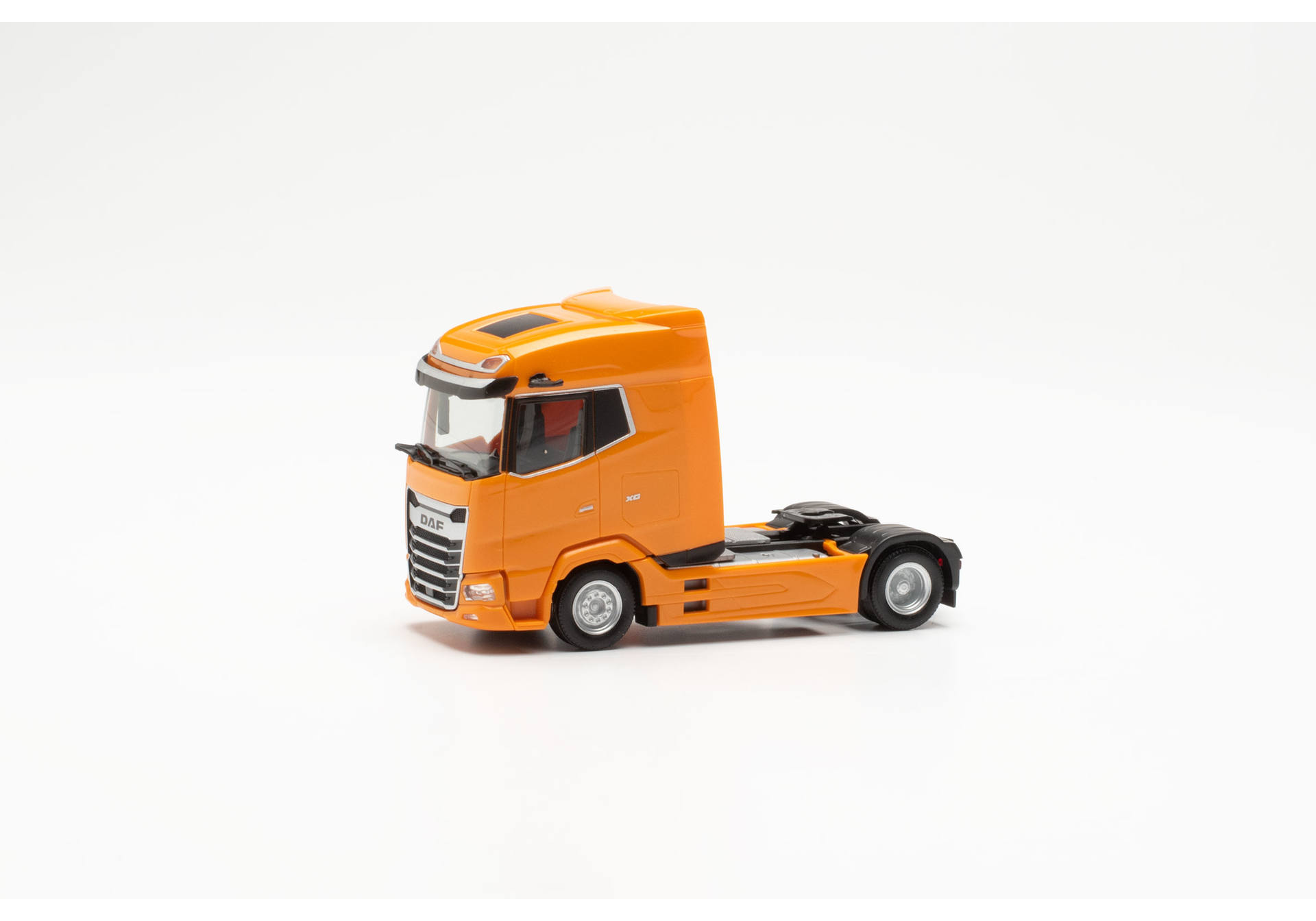 Herpa 315760-002  DAF XG Zugmaschine, orange 1:87 Herpa 315760-002  DAF XG Zugmaschine, orange 1:87