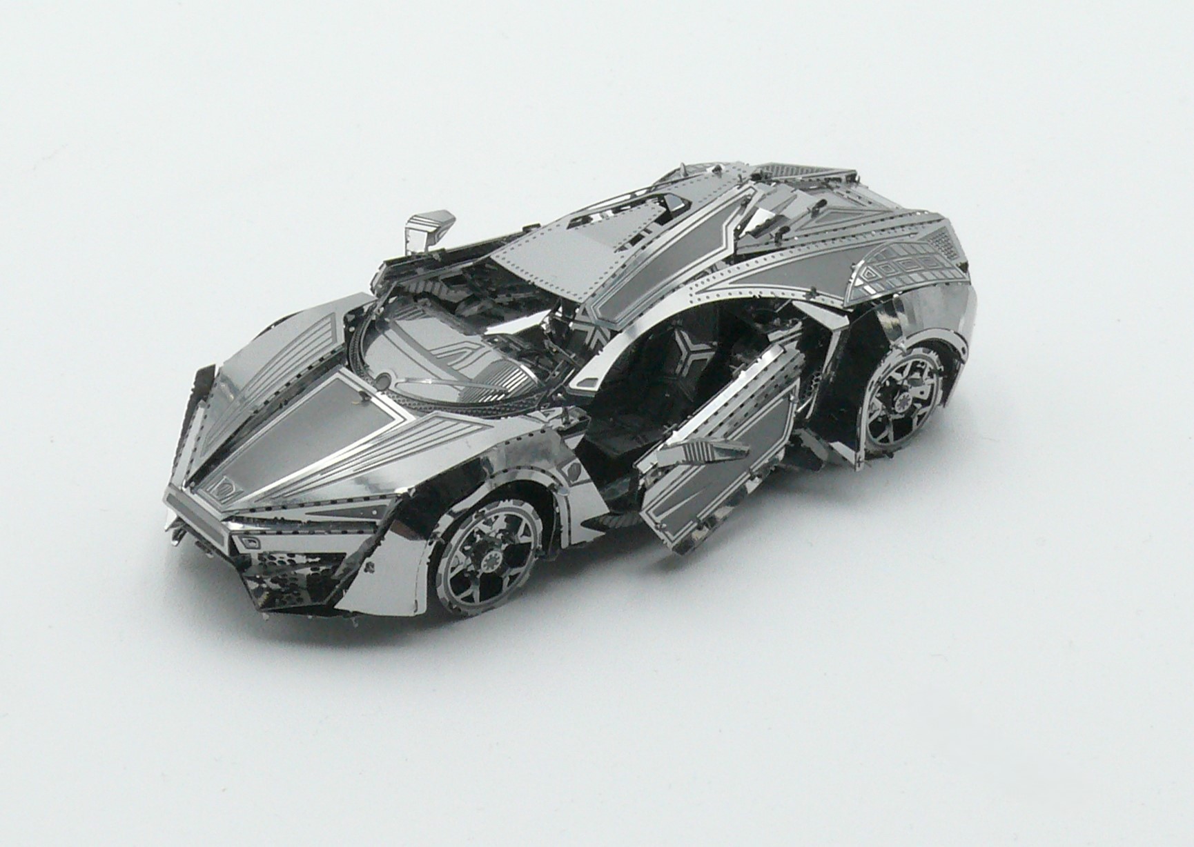 W-Motors Lykan Hypersport Mini-Metallbausatz Supersportwagen Modell