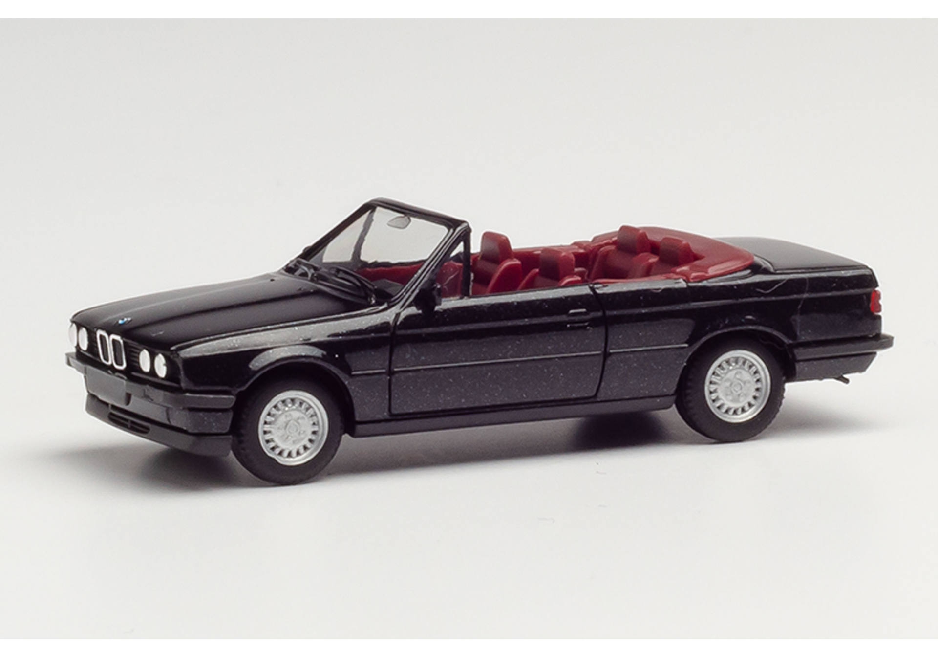 Herpa 030595-002 BMW 3er E30 Cabrio Schwarzsaphir Metallic Modellfahrzeug H0 1:87