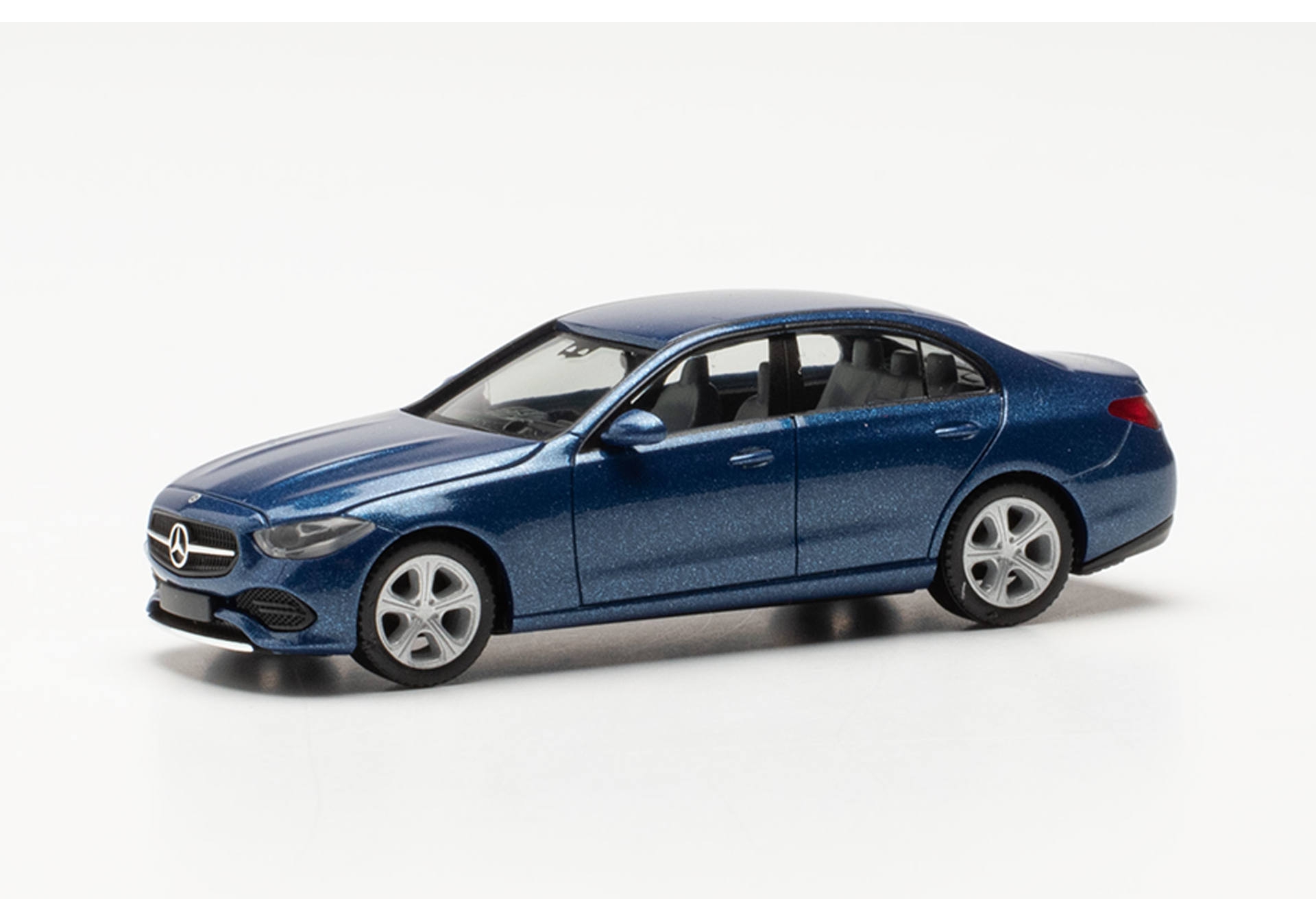 Herpa 430913-002 MB C-Klasse blau Modellfahrzeug H0 1:87 Herpa 430913-002 MB C-Klasse blau Modellfahrzeug H0 1:87