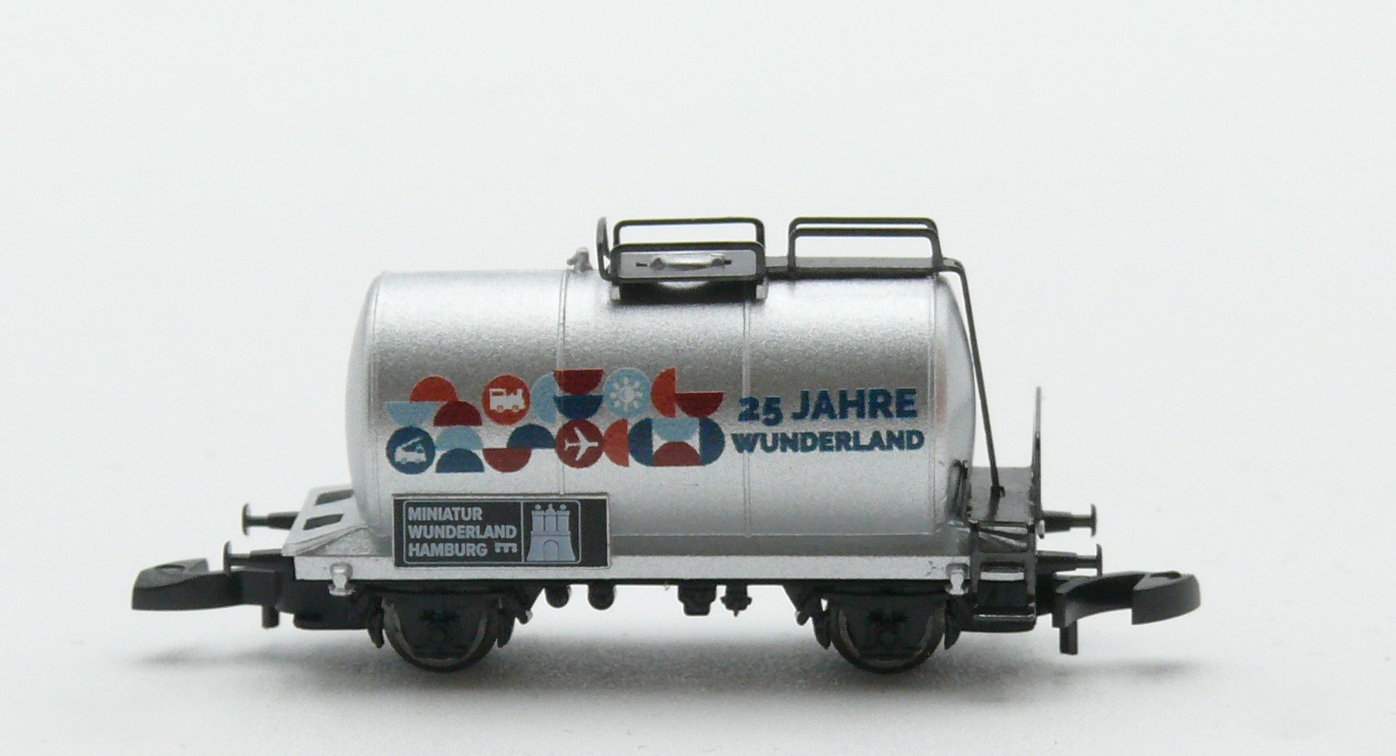 Special Edition Car Z Gauge Tank Wagon 2026 – 25 Years Wunderland – 98215