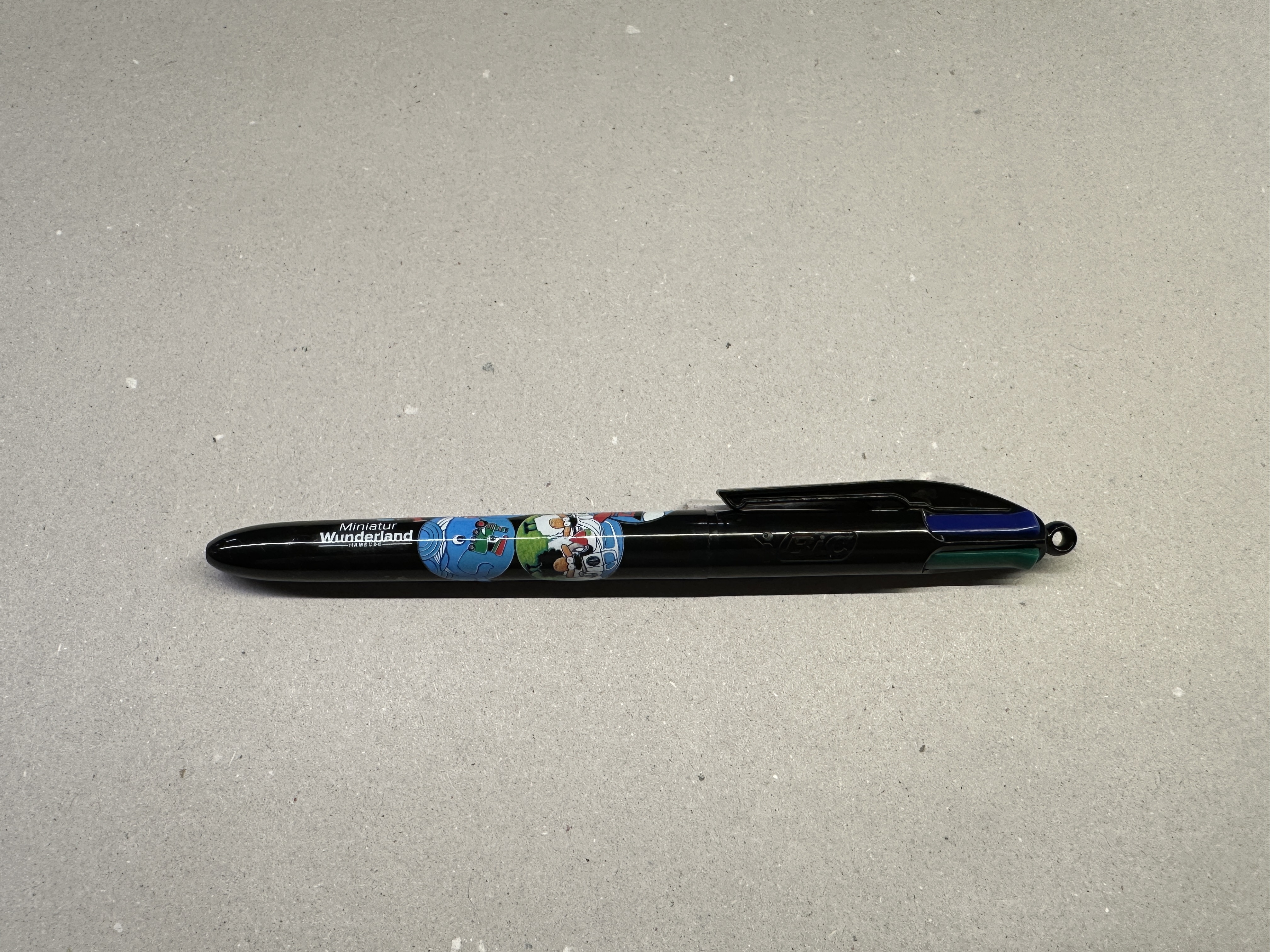 BIC "4 COLOURS" Multicolor Kugelschreiber, schwarz