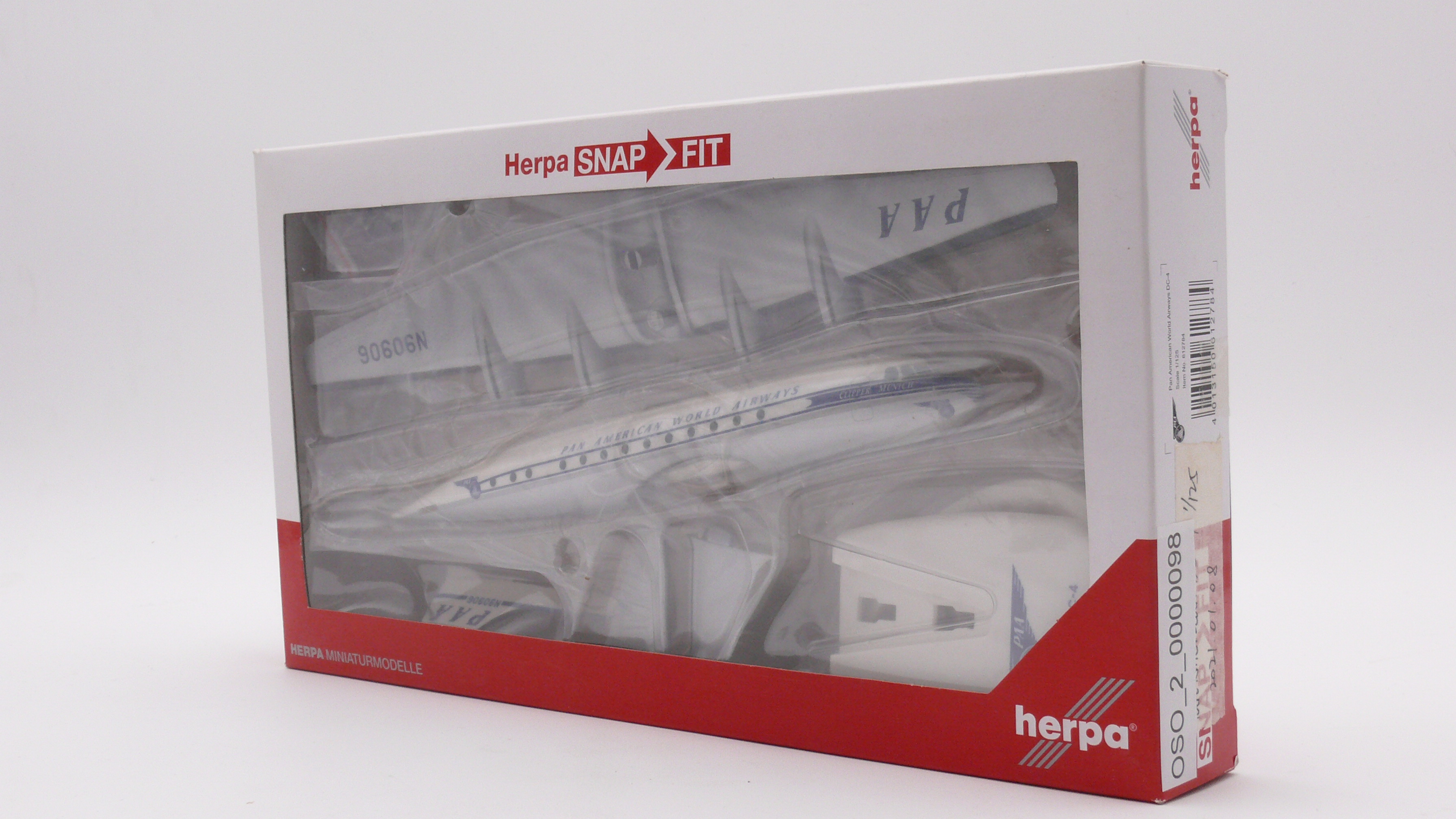 Herpa 612784 McDonnel Douglas DC-4 Pan Am N90906 1:125