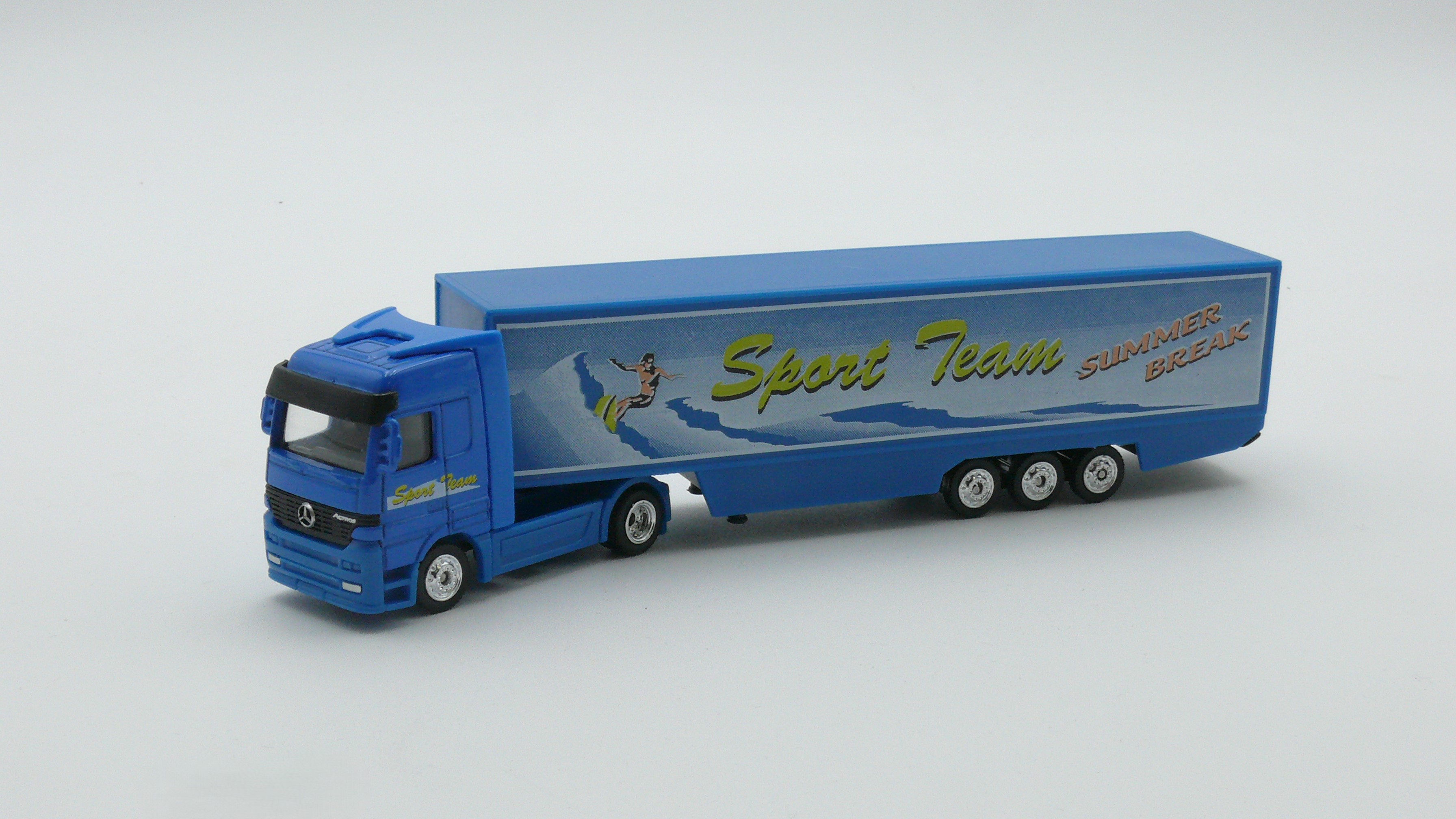 Welly 72131 Mercedes Benz Actros LKW "Sport Team" 1:87