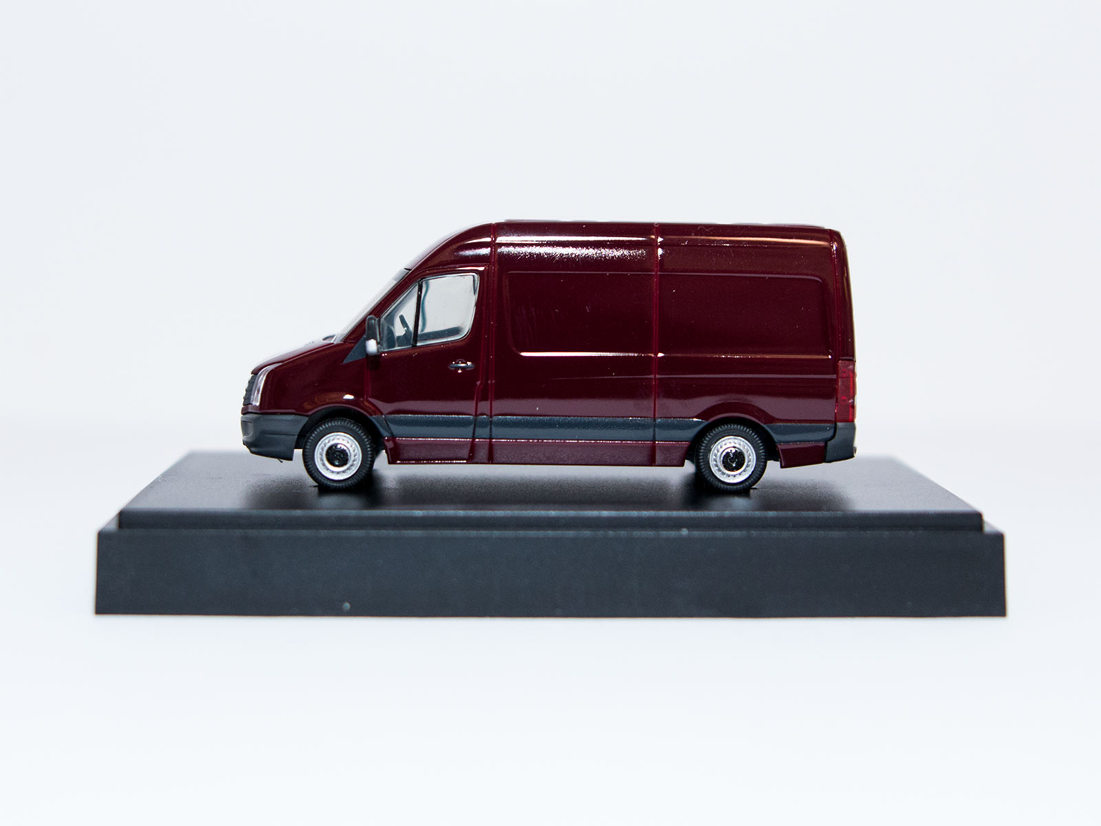 Rietze H0 VW Crafter weinrot Sondermodell  Rietze H0 VW Crafter weinrot Sondermodell