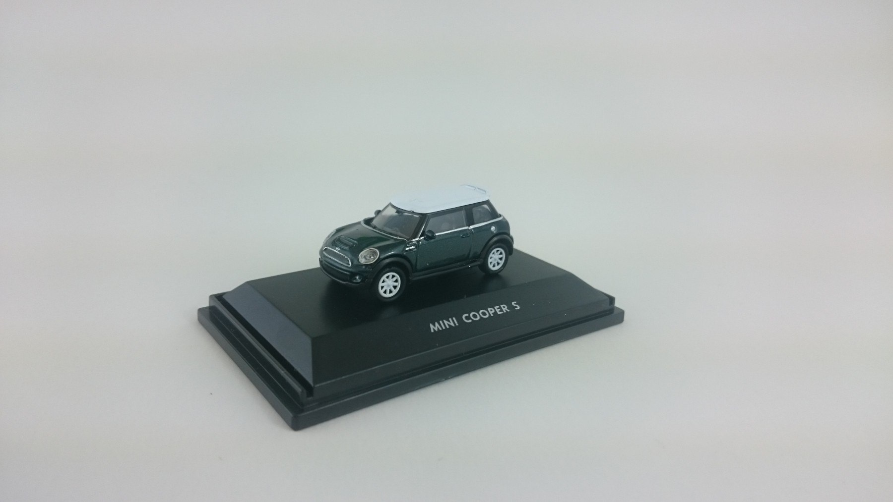TINY HK Mini Cooper Mk 1 Pantone BMW AG Diecast Auto Spielzeug gelb Set 6stk. 