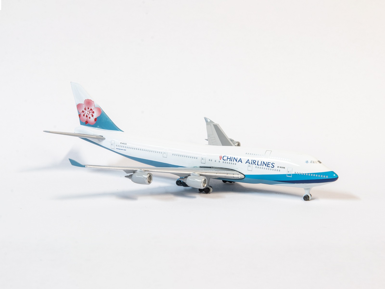 Schuco / Schabak 403551675 Boeing 747-400 China Airlines 1:600