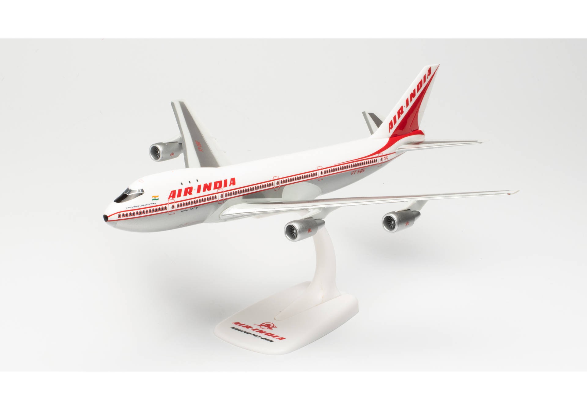 Herpa Wings 613378 Air India Boeing B747-200 VT-EBE “Emperor Shahjehan” Modellflugzeug 1:250
