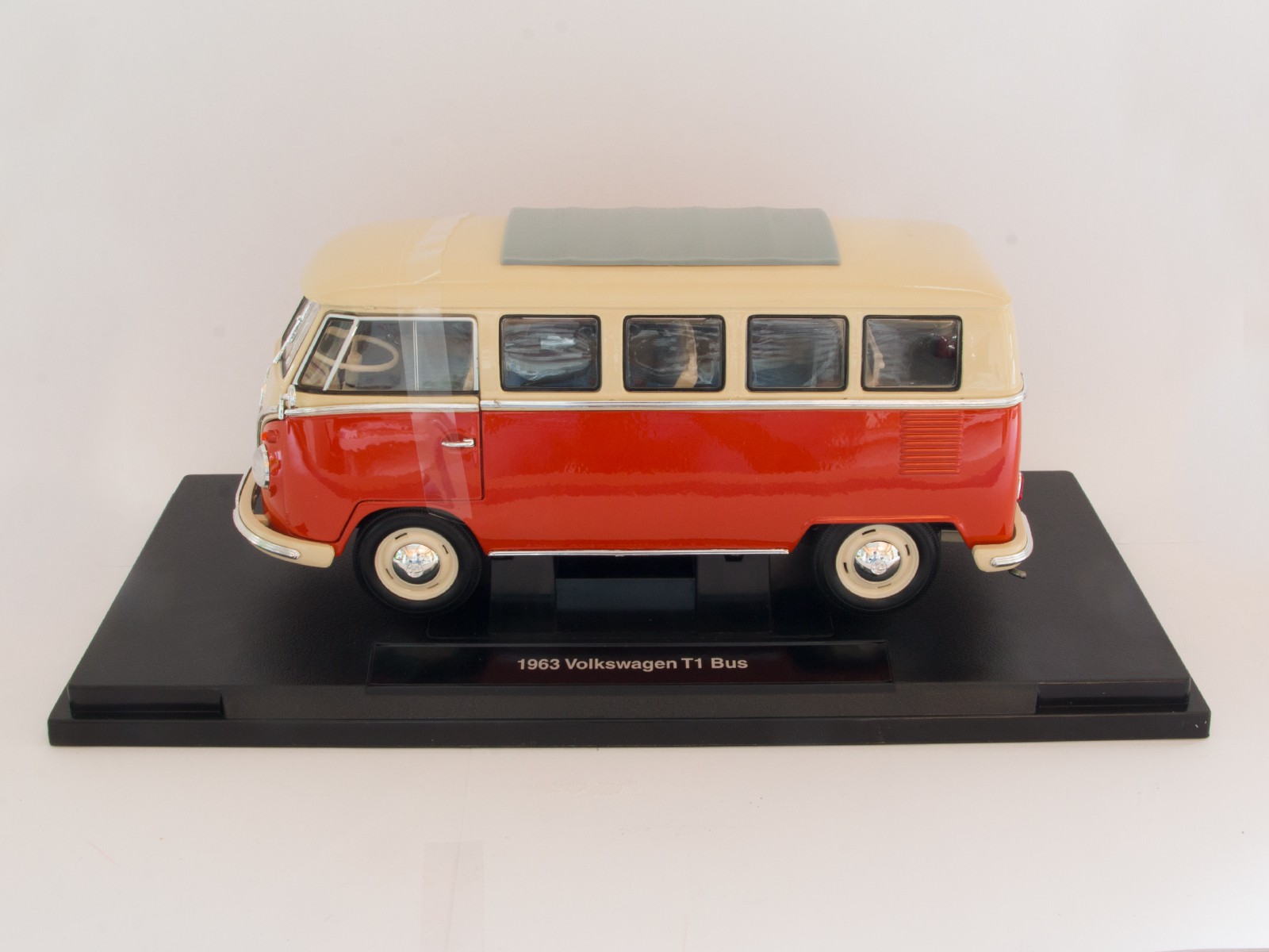Welly 12531 1:18 Volkswagen T1 Bus von 1963 - Miniatur Wunderland Shop