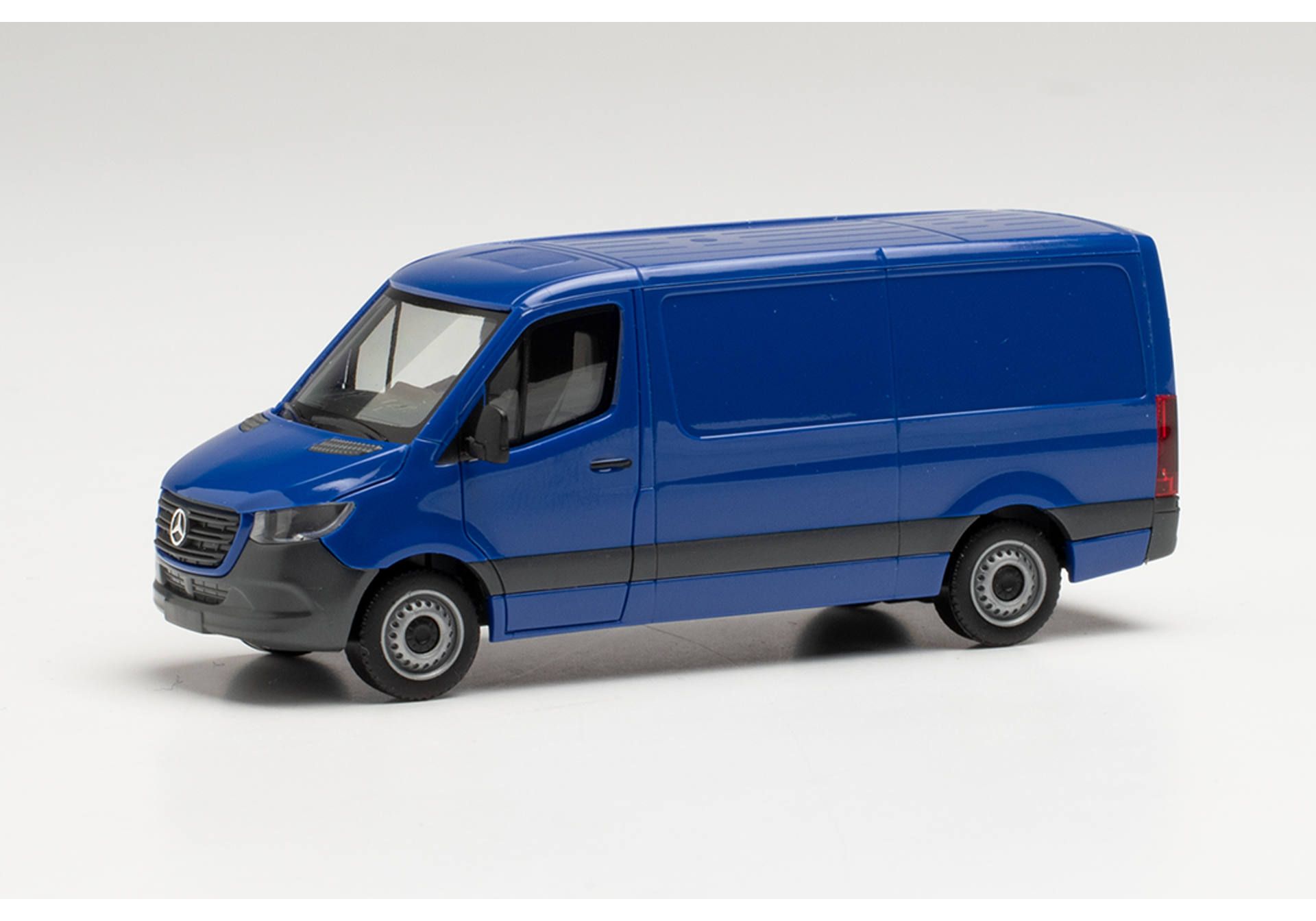 Herpa 096485 MB Sprinter 18 Kasten FD Blau Modellfahrzeug H0 1:87 Herpa 096485 MB Sprinter 18 Kasten FD Blau Modellfahrzeug H0 1:87