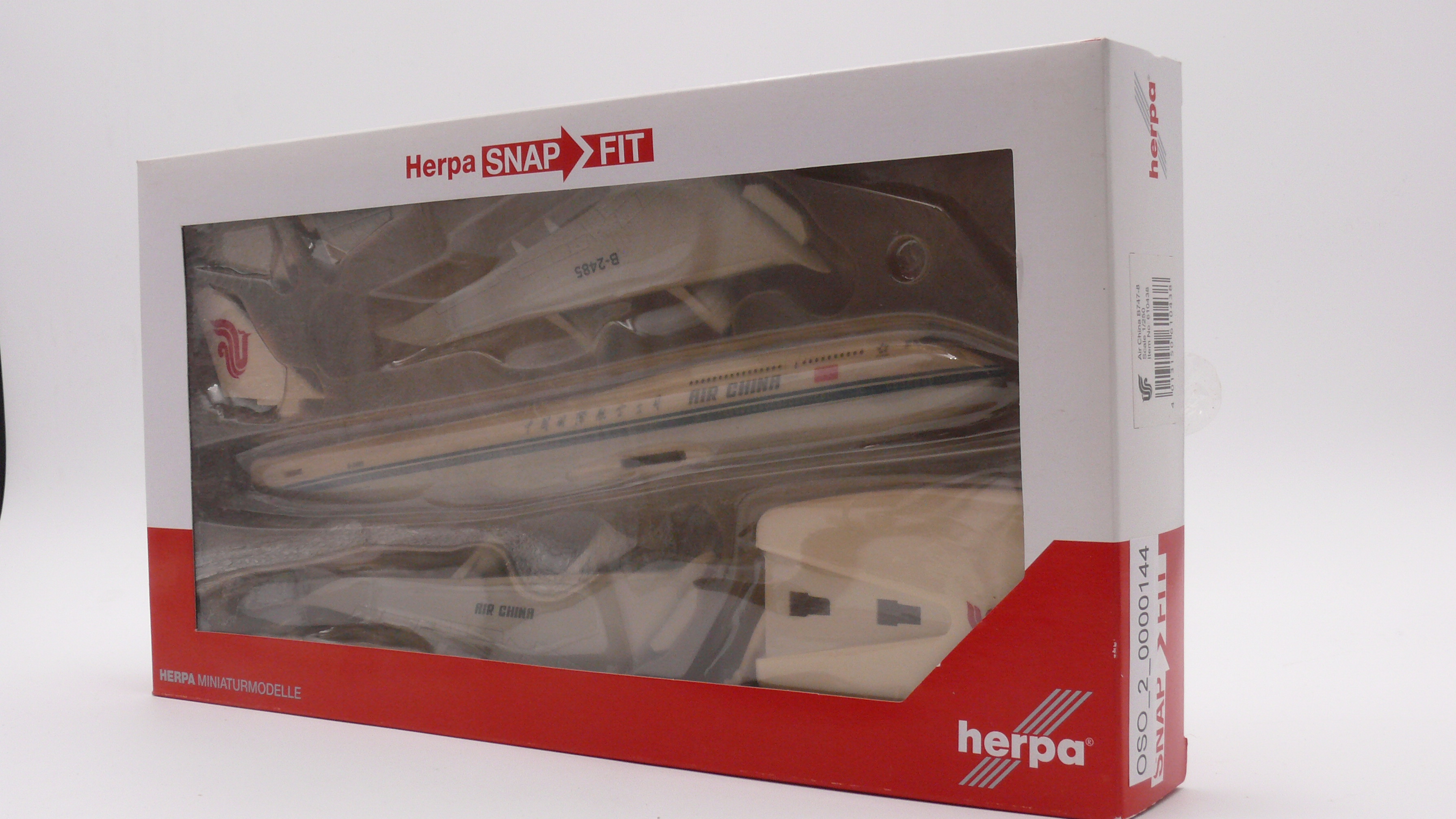 Herpa 610438 Boeing 747-8 Air China B-2485 1:250