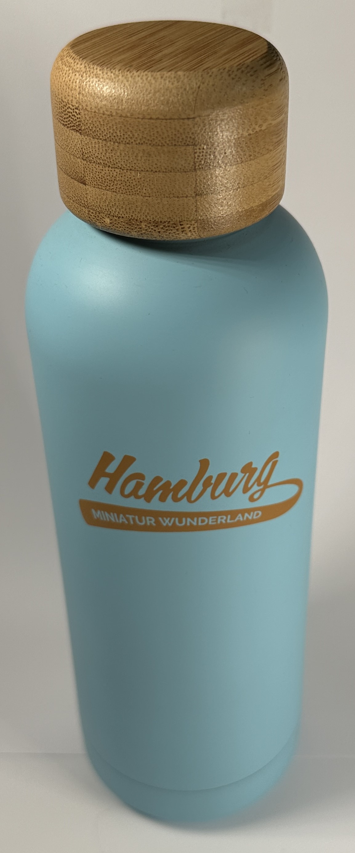 Trinkflasche Soft-Touch - "Hamburg - Miniatur Wunderland", hellblau Trinkflasche Soft-Touch - "Hamburg - Miniatur Wunderland", hellblau