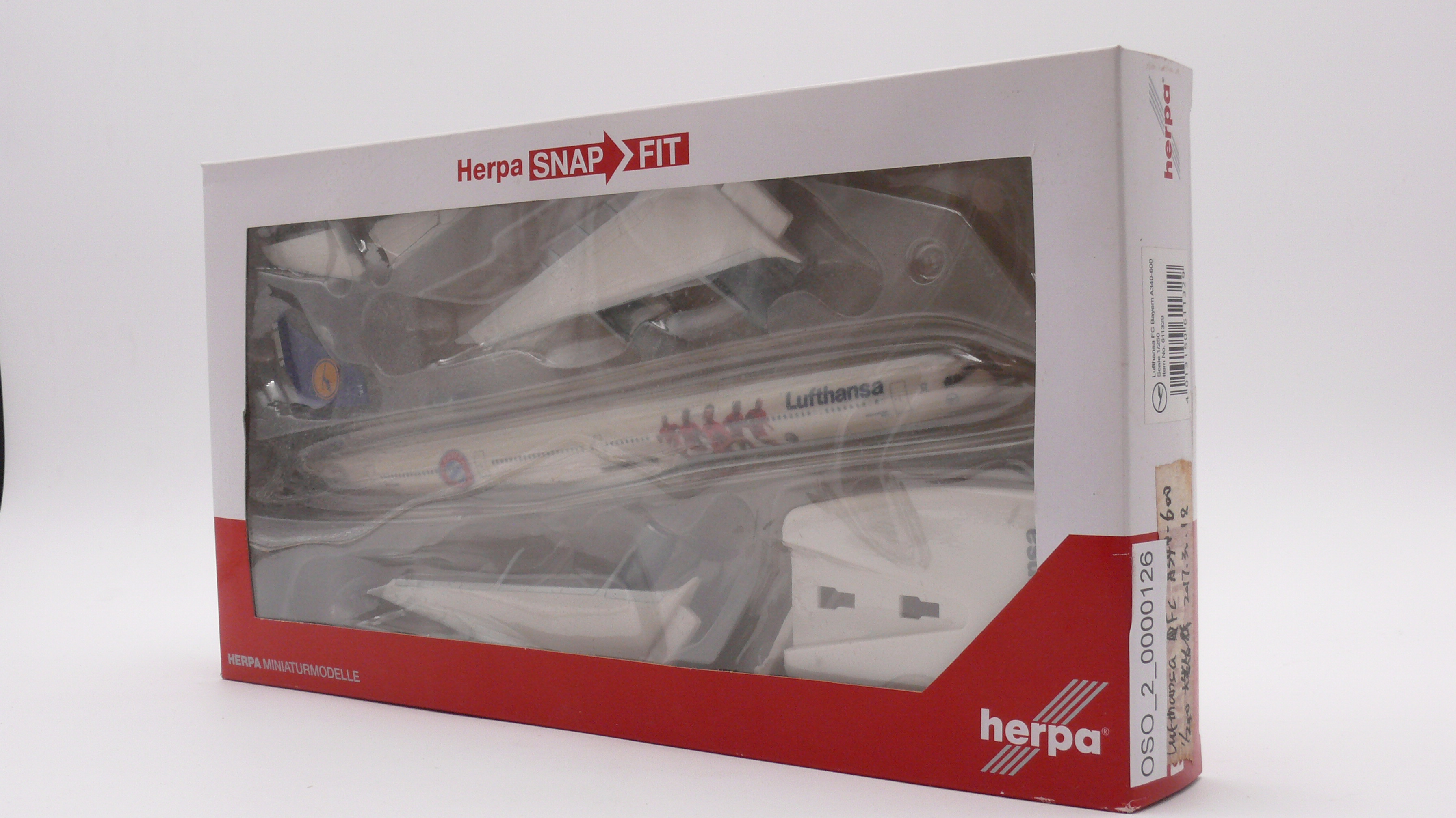 Herpa 611329 Airbus A340-600 Lufthansa "FC Bayern" D-AIHK 1:250