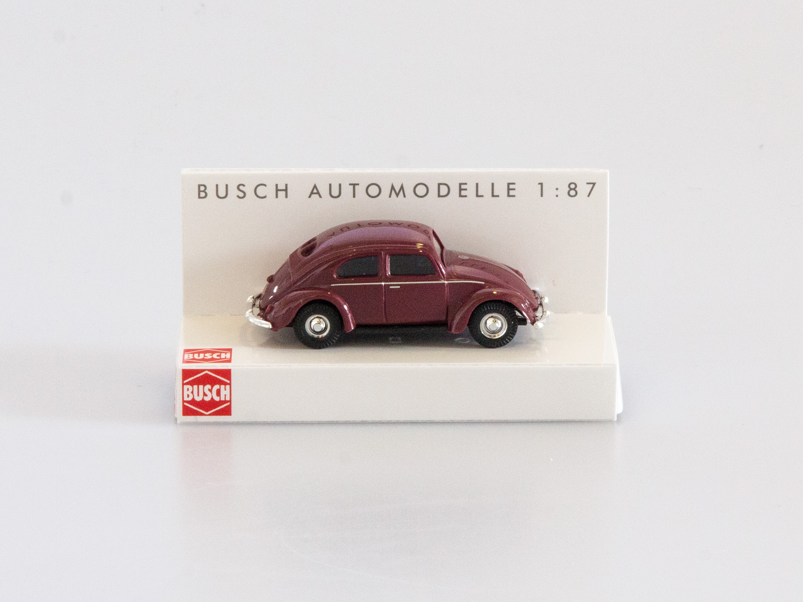 Busch 42700-112 VW Käfer mit Brezelfenster weinrot Busch 42700-112 VW Käfer mit Brezelfenster weinrot