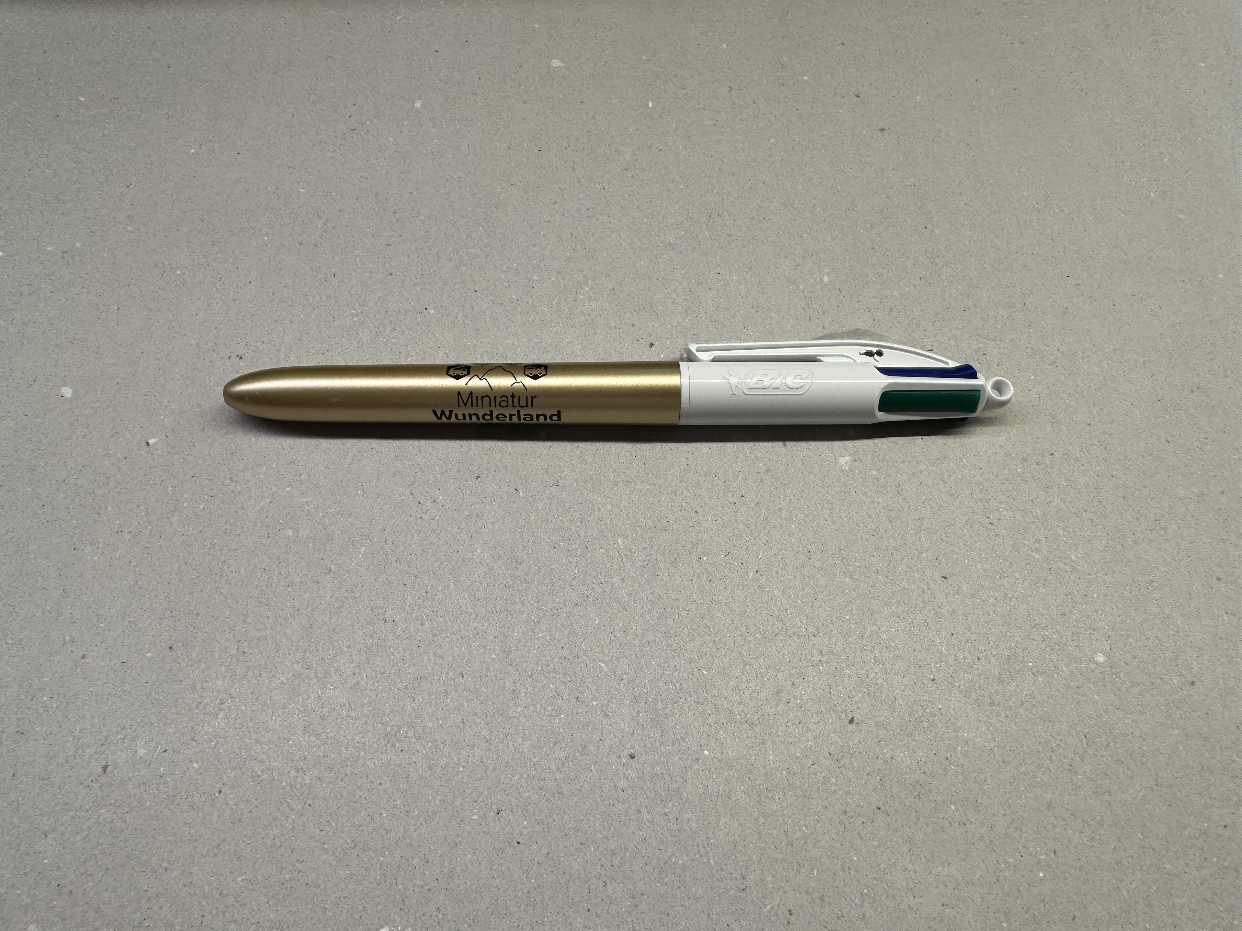 BIC "4 COLOURS" Multicolor Kugelschreiber, gold